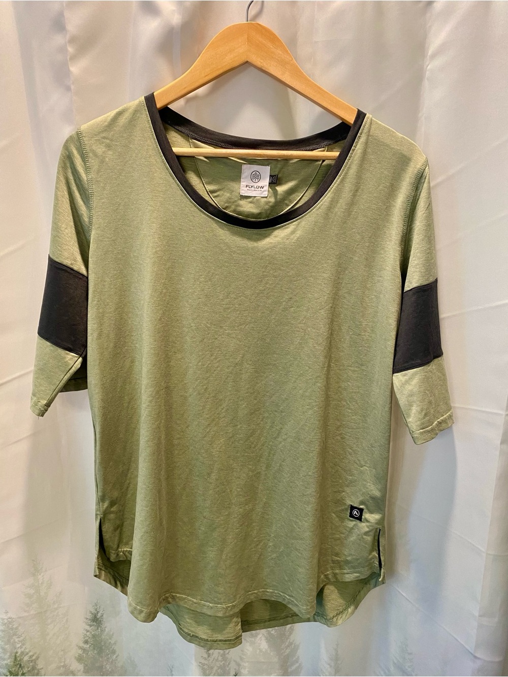 Flylow MTB Mountain Bike Olive Green Short Sleeve Tee with Black Trim
